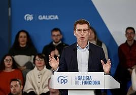 Alberto Núñez Feijóo en un mitin electoral del PPdeG en Marín (Pontevedra).