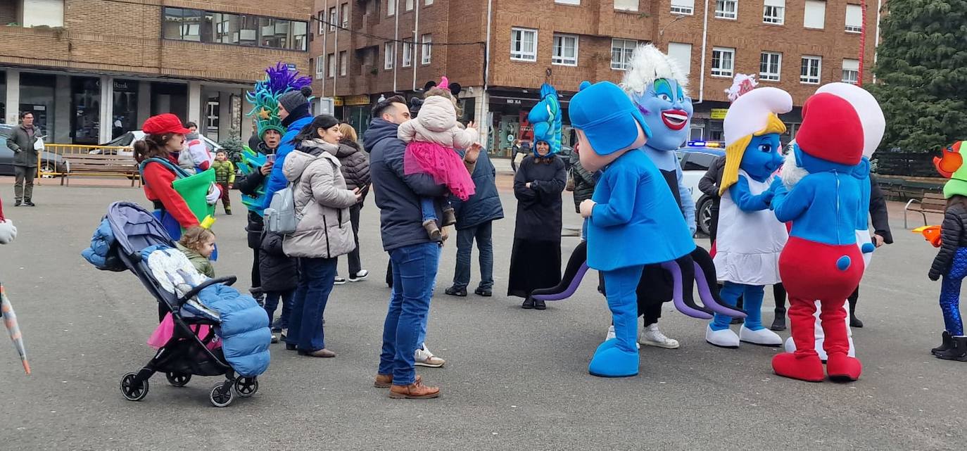 El mal tiempo no aminora la alegría entre los niños de Guardo