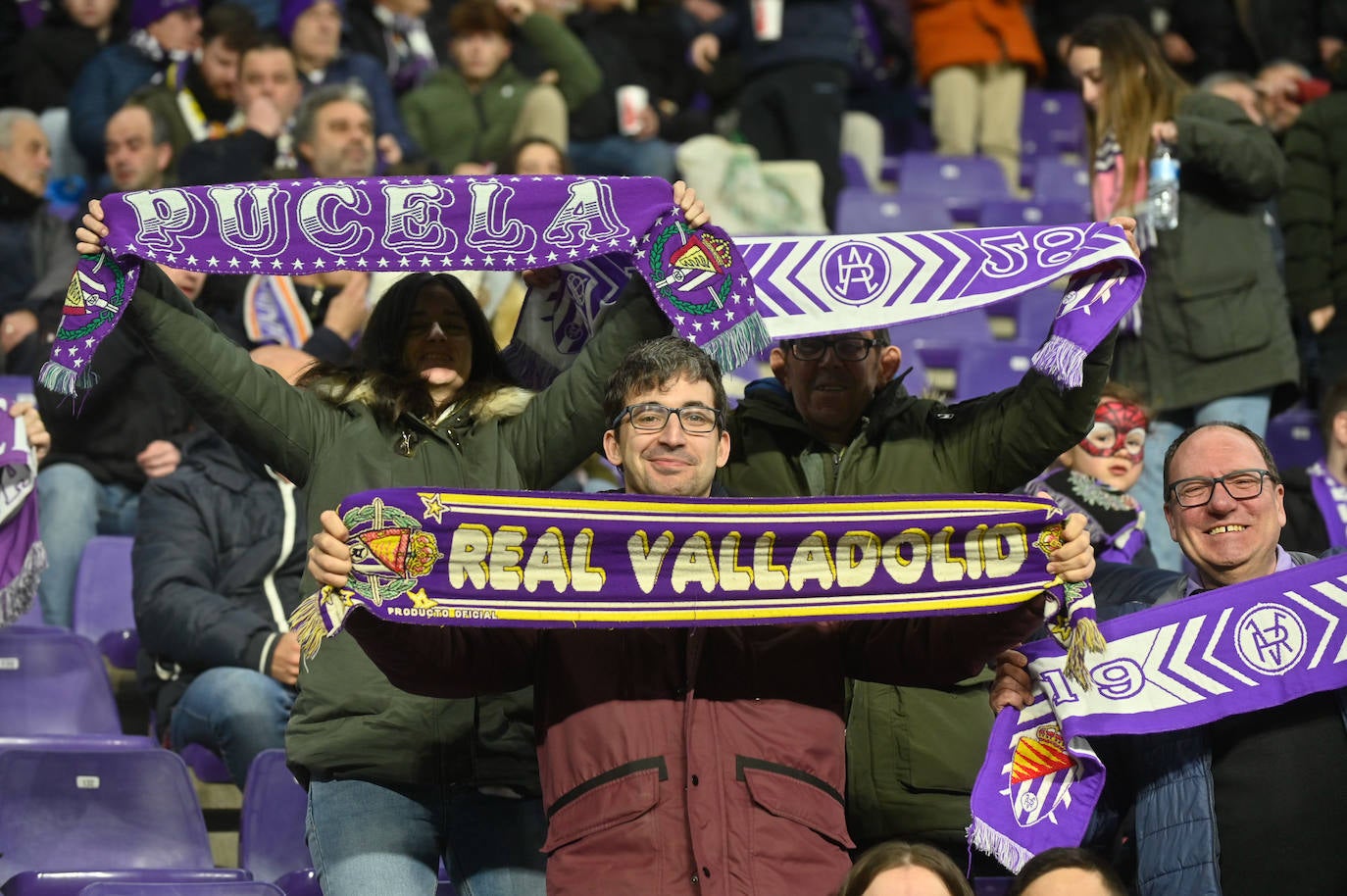 Búscate en la grada del Estadio José Zorrilla (2 de 4)