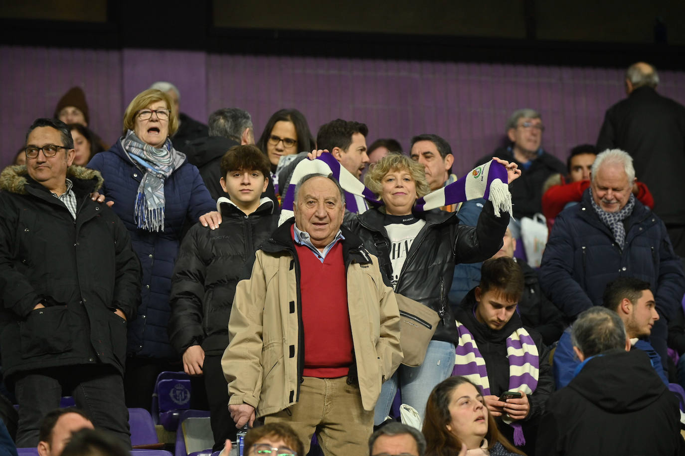 Búscate en la grada del Estadio José Zorrilla (2 de 4)