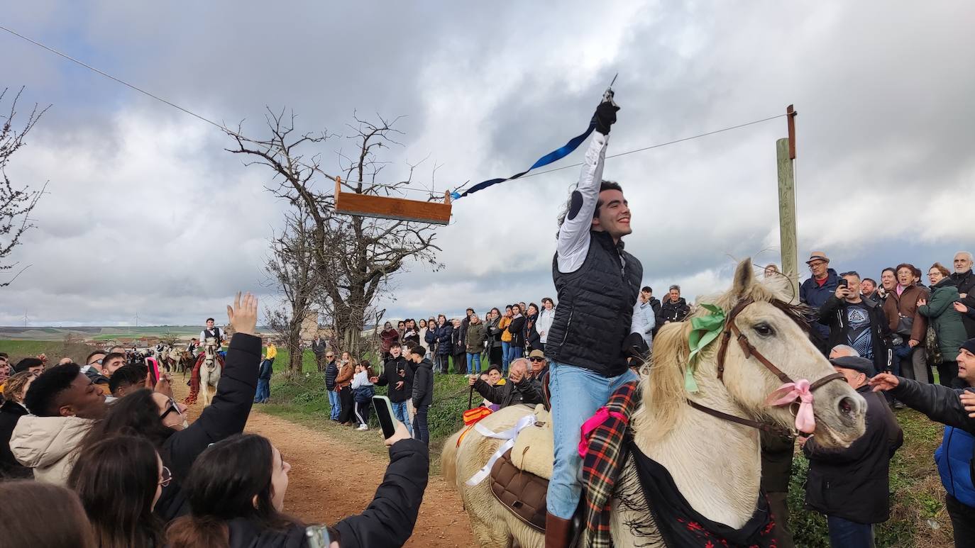 Carrera de cintas en Torrelobatón