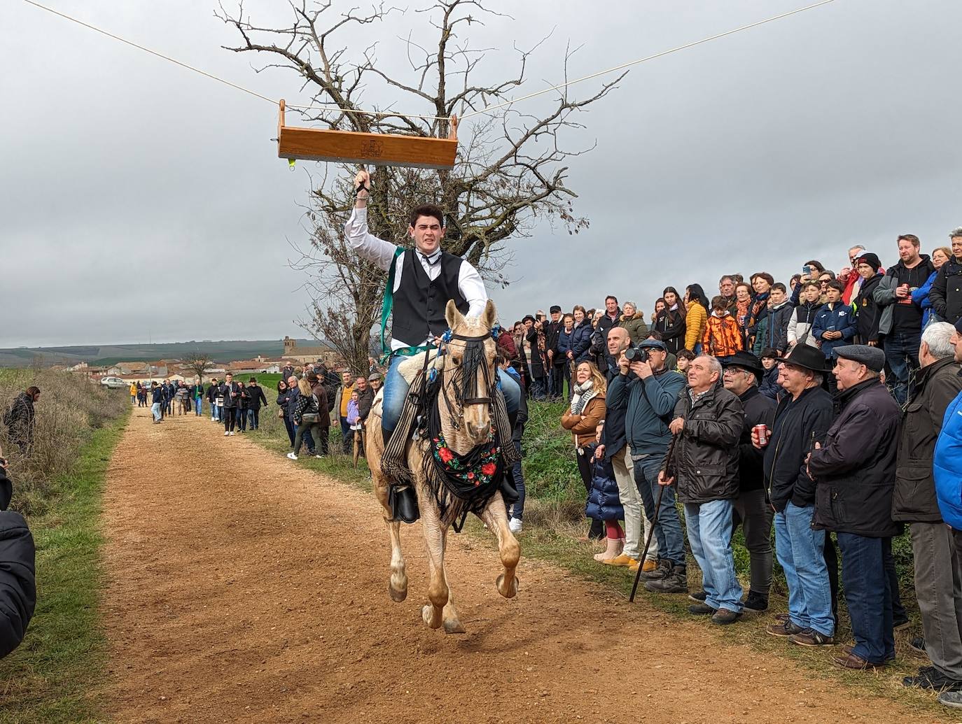 Carrera de cintas en Torrelobatón