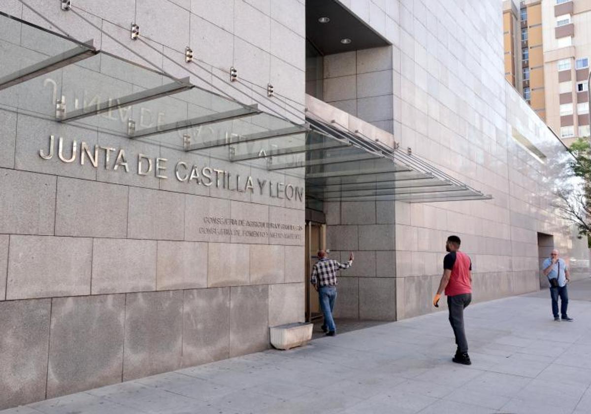 Fachada de la Consejería de Medio Ambiente.