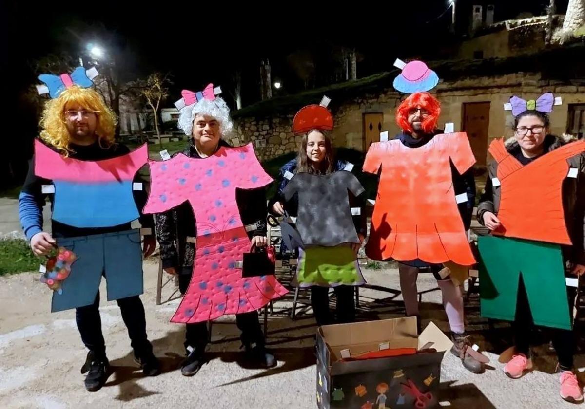 'Muñecas Chochonas' se alzó con el primer premio del concurso carnavalesco de Baltanás.