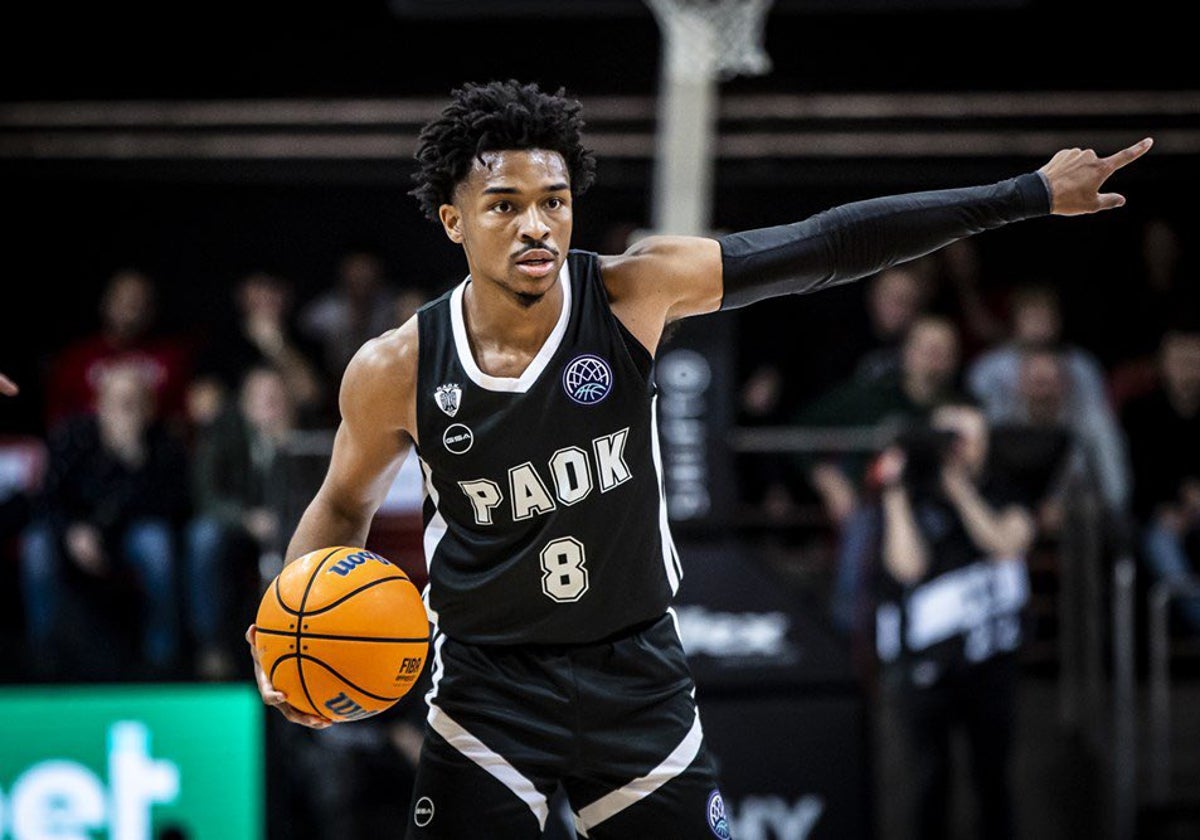 Jaylen Hands en un partido durante su etapa en el PAOK griego