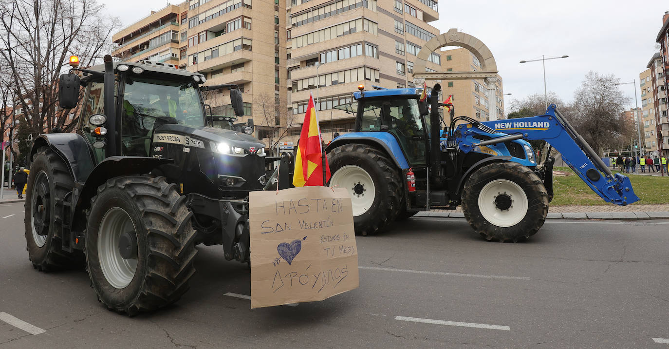 El centro de la ciudad de Palencia, tomado por los tractores