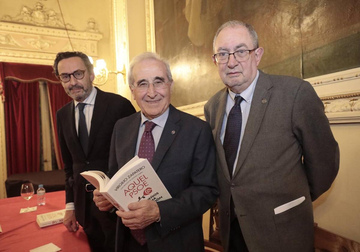 Enrique Sanz Fernández Lomana, Virgilio Zapatero y JesúsQuijano, ayer en el Círculo de Recreo.