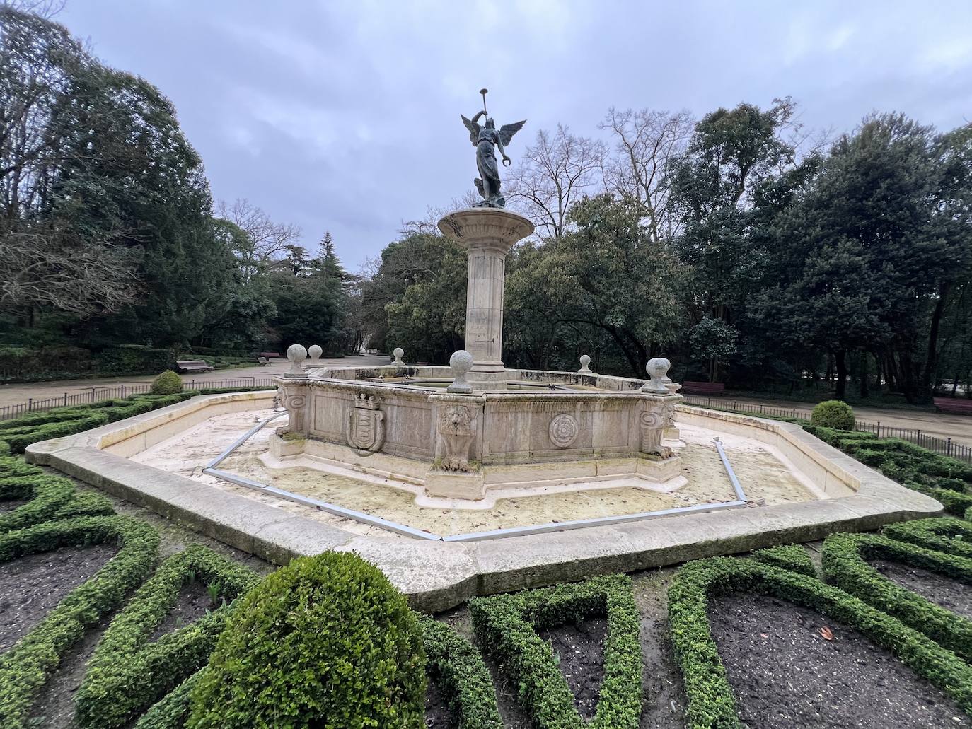 El vaciado del estanque de Campo Grande, en imágenes