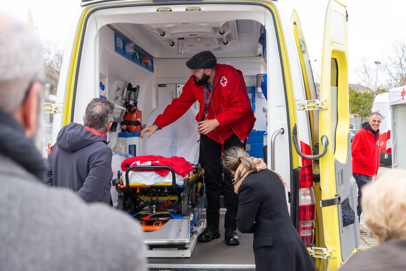 Cruz Roja muestra su trabajo y sus instalaciones a los palentinos