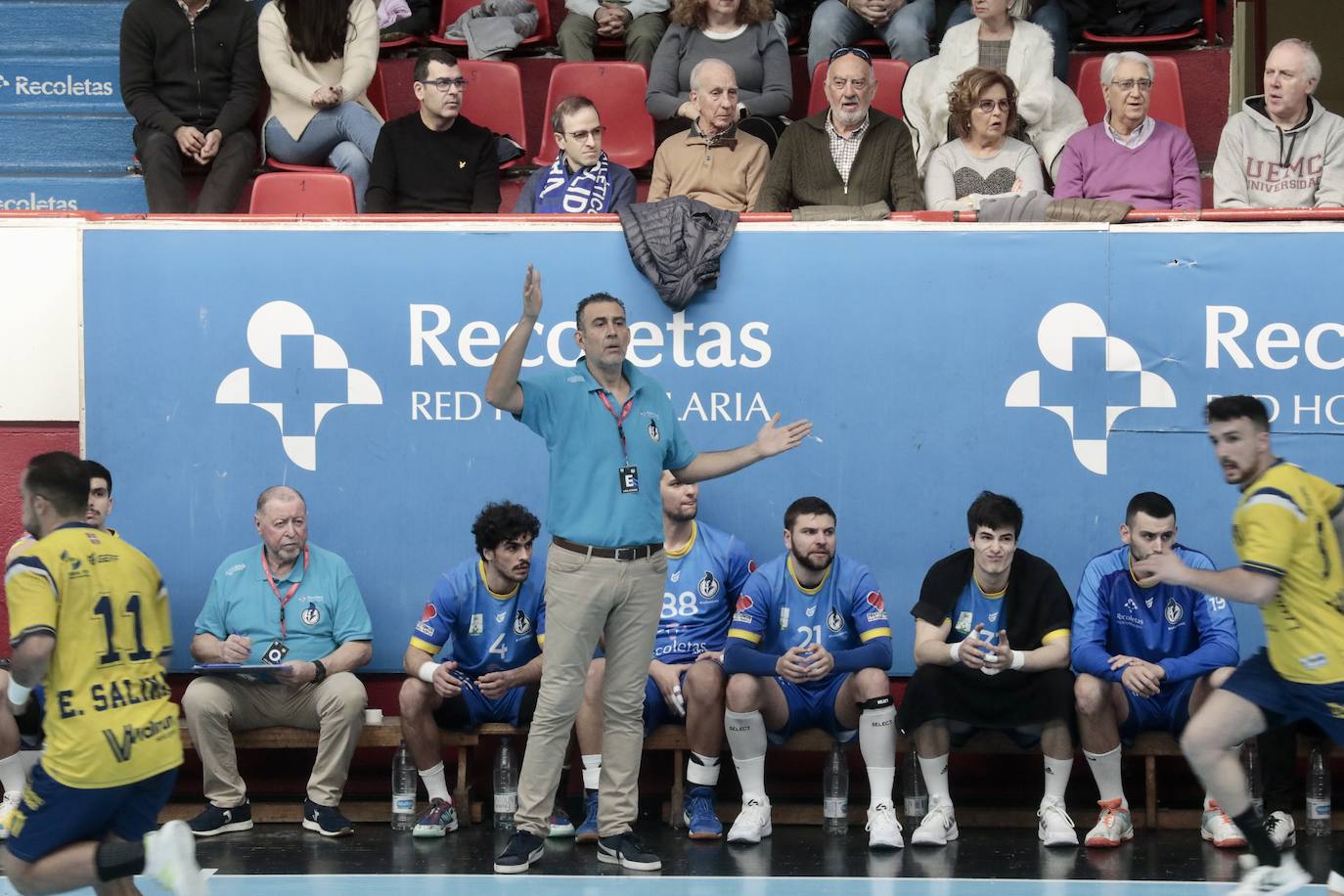 Las imágenes del partido entre el Recoletas Atlético Valladolid y el Bidasoa