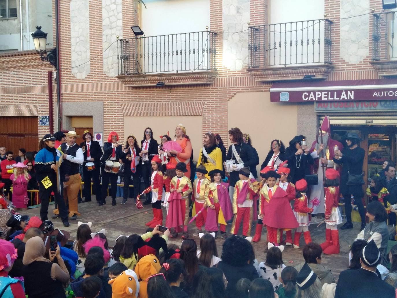 Las imágenes de la fiesta de la Piñata en Pedrajas de San Esteban