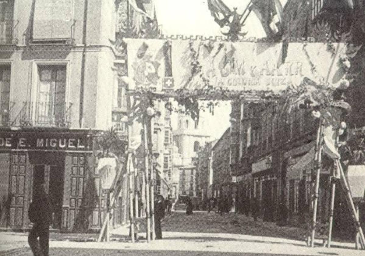 Arco de la colonia suiza, en la calle Regalado.