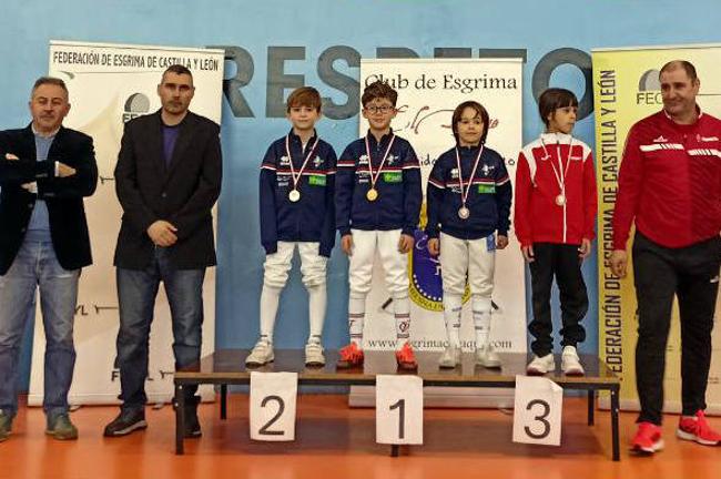 Podio de la competición regional en Olmedo.