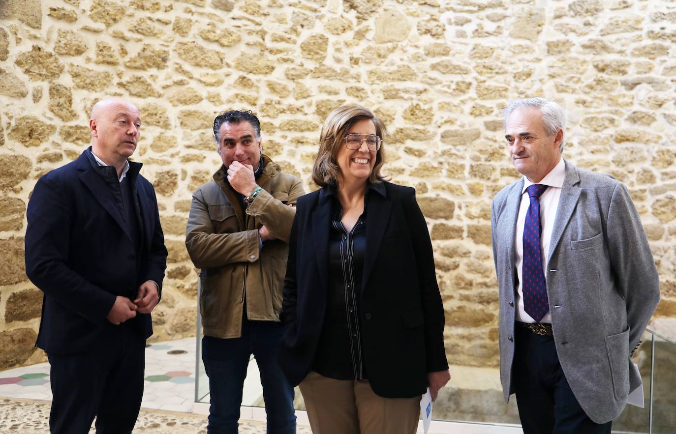 Representantes institucionales en las jornadas sobre la plaga del topillo.