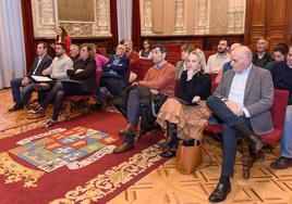 Reunión entre los productores de Alimentos de Palencia, representantes del Cetece y de la Diputación.