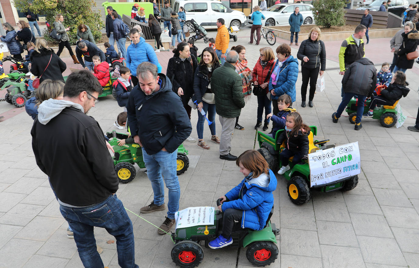 Los niños de Palencia defienden la agricultura y la ganadería