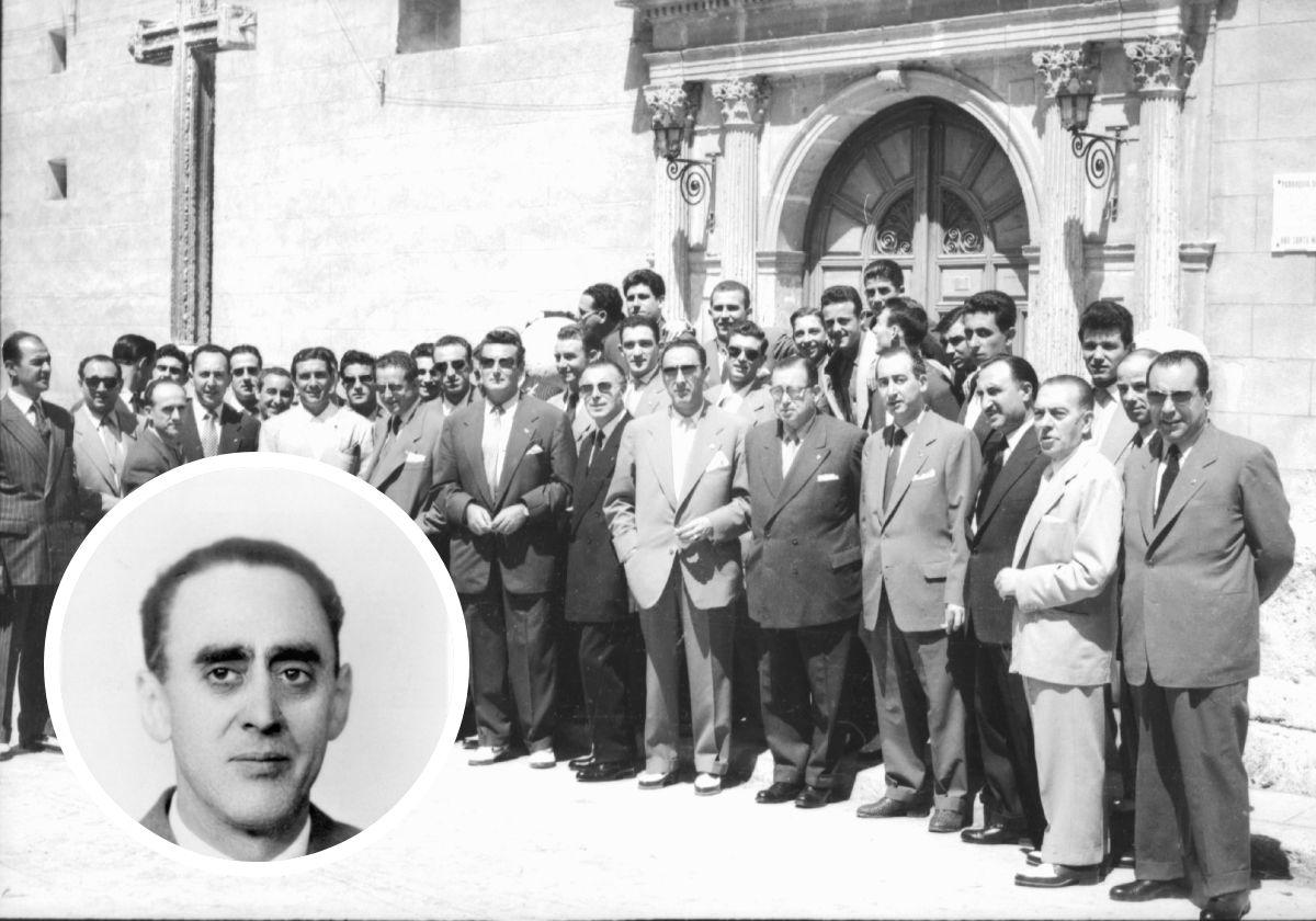 Directivos, técnicos y jugadores del Real Valladolid posan en la fachada de la iglesia de San Lorenzo después de la misa y ofrenda floral a la Patrona en agosto de 1955. En el centro, con gafas ambos, el entrenador Luis Miró y el presidente Ramón Pradera, rodeados de jugadores como Lolo, José Luis, Losco, Valdés, Domingo… En detalle, Ramón Pradera.