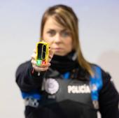 Las primeras pistolas Taser de la Policía Local: menos letales que las de fuego y destinadas a defensa