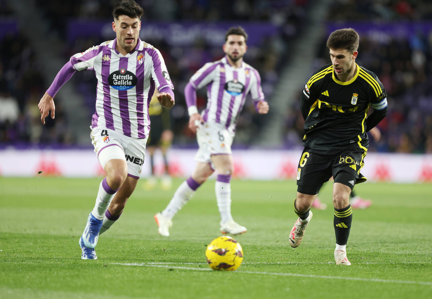 Las imágenes del partido entre el Real Valladolid y el Real Oviedo