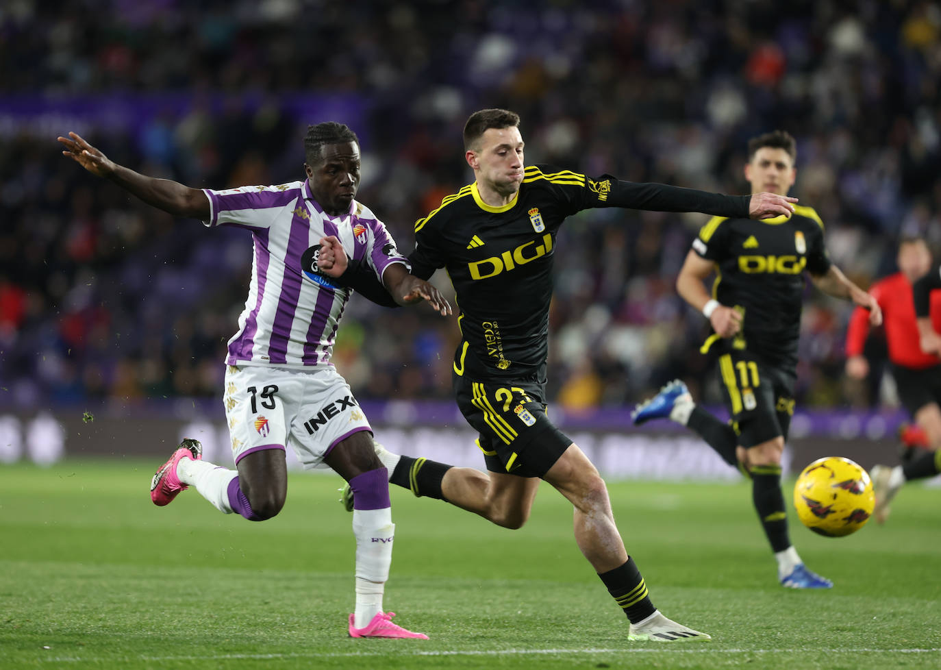 Las imágenes del partido entre el Real Valladolid y el Real Oviedo