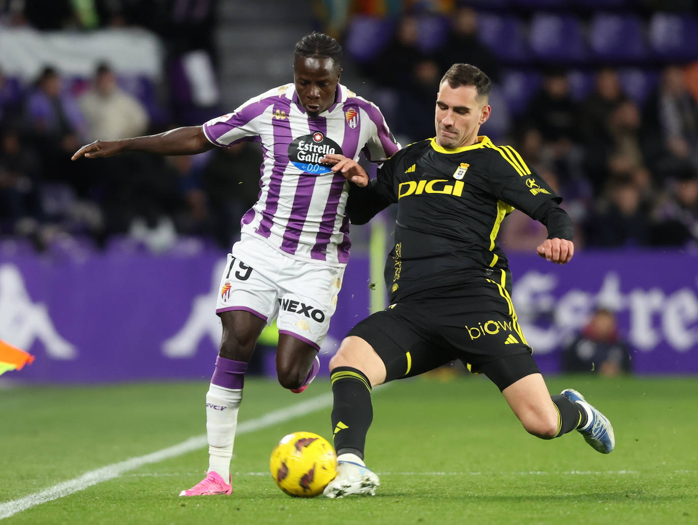 Las imágenes del partido entre el Real Valladolid y el Real Oviedo