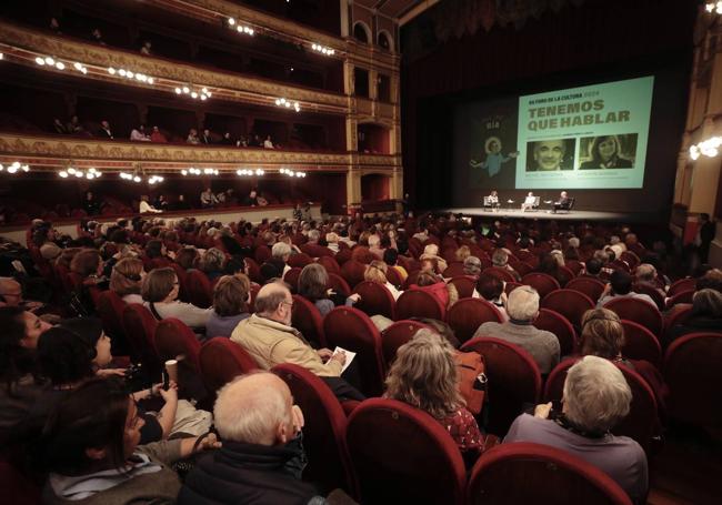 Público asistente al Foro de la Cultura.