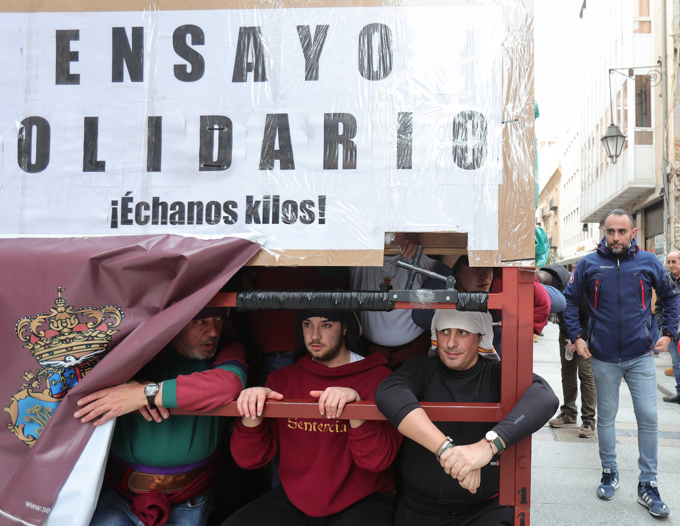 La Semana Santa se ensaya en Palencia con solidaridad