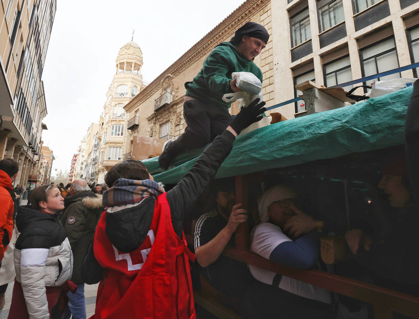 La Semana Santa se ensaya en Palencia con solidaridad