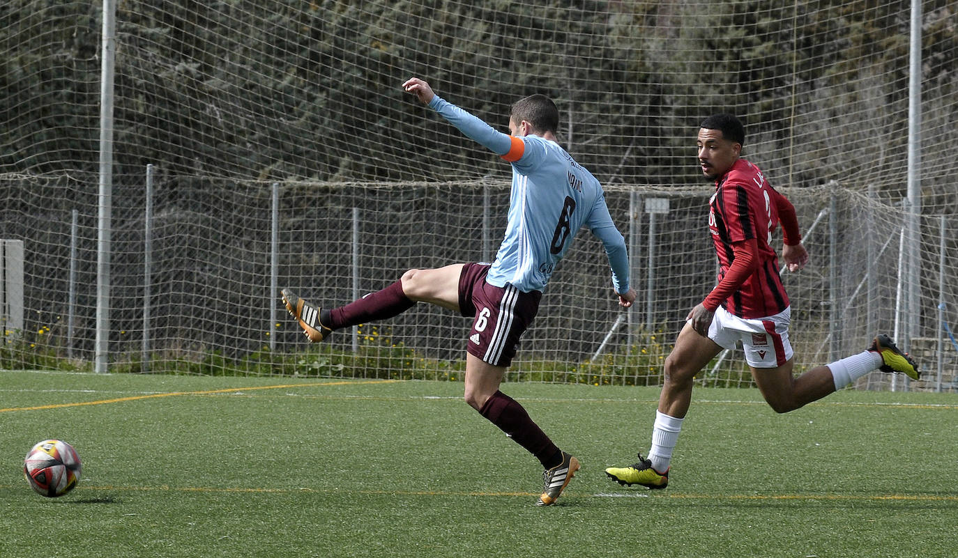 El empate entre Adarve y Segoviana, en imágenes