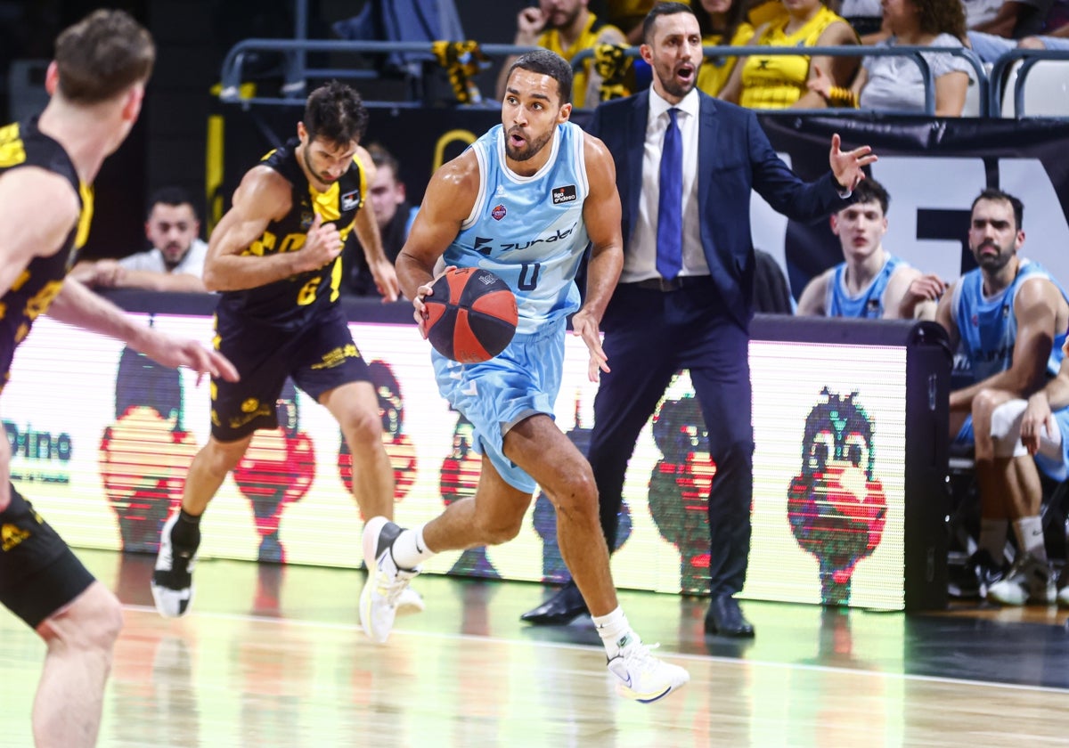 Yannick Franke en el encuentro ante Tenerife esta temporada