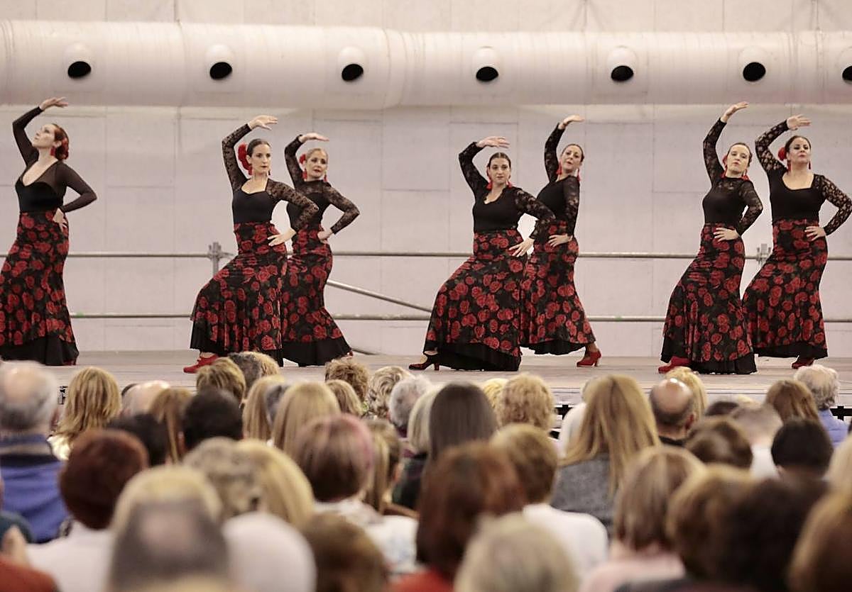 Uno de los grupos participantes en 'Sonsolidario', que tuvo lugar este domingo en la Cúpula del Milenio.