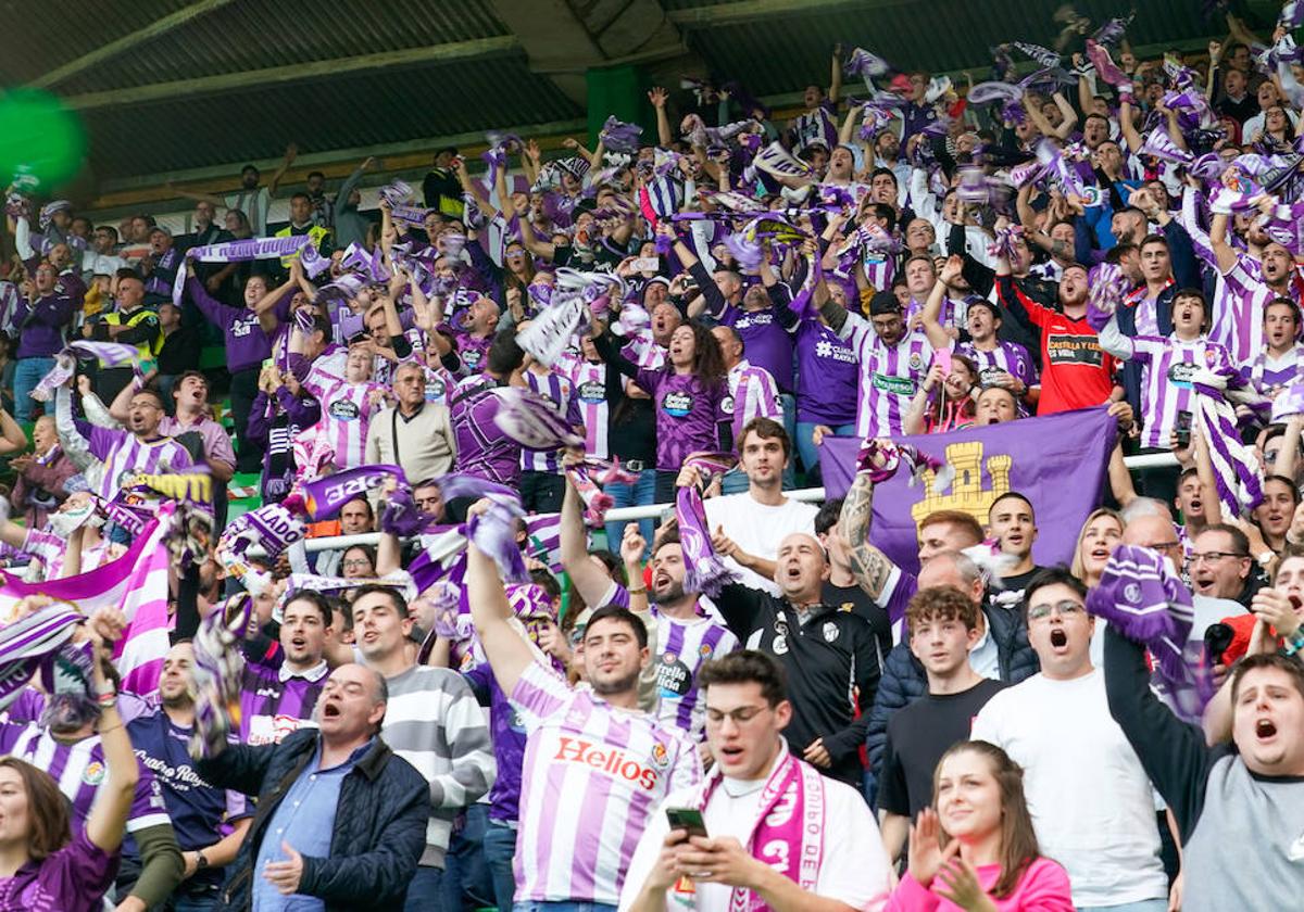 Aficionados del Real Valladolid, en una imagen de archivo.