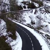 La nieve corta ocho carreteras de tres provincias de Castilla y León