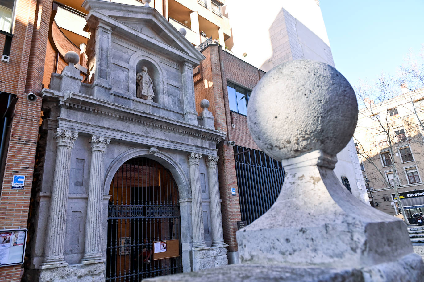 Recorre, en imágenes, la calle de Pedro Niño