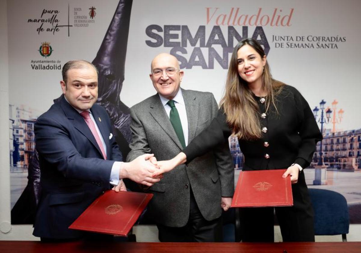 Miguel Vegas, Jesús Julio Carnero y Blanca Jiménez, en la presentación de ayer.