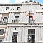 Juicio contra un hostelero de Valladolid al que pillaron cocaína dentro de un spray