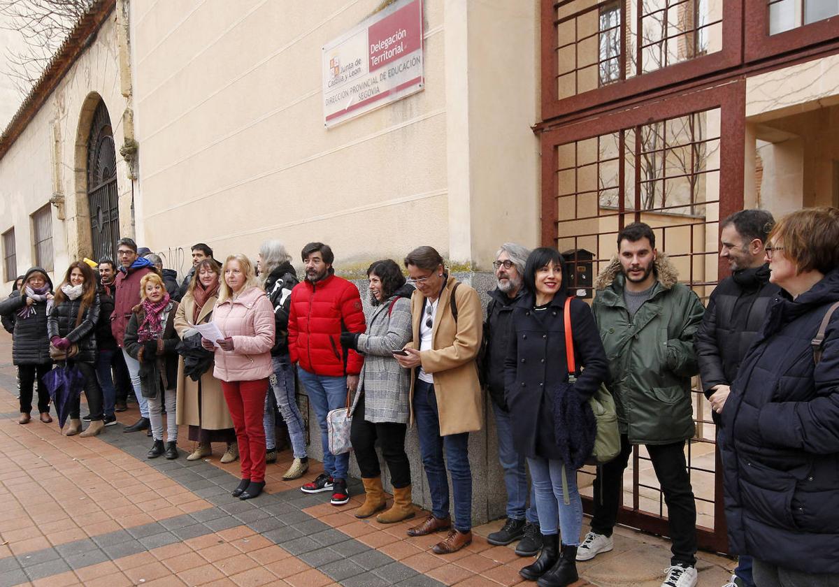 Concentración, este jueves, ante la Dirección Provincial de Educación en Segovia.