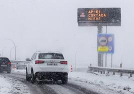 La nevada que afecta a la provincia de Segovia obliga a cortar la AP-61