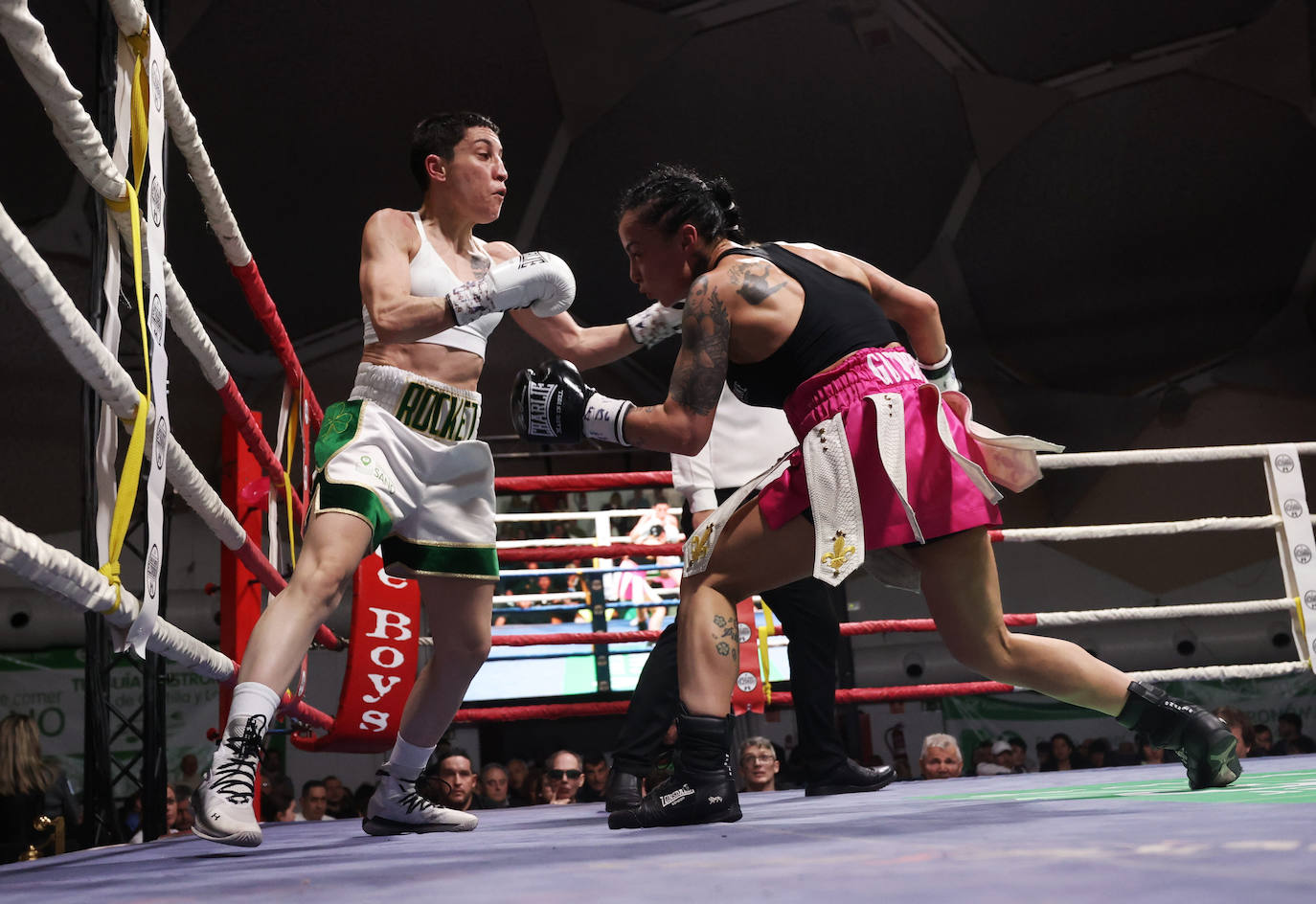 Las imágenes del combate de Isa Rivero en la Cúpula del Milenio