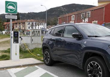 Nueve consejos para gastar poco conduciendo un coche eléctrico