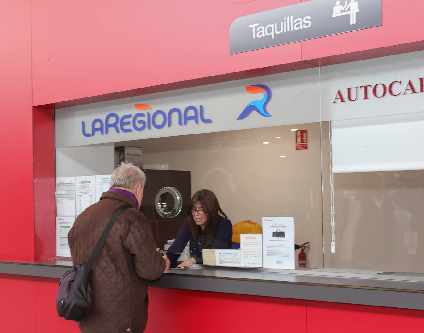 Mañueco inaugura la nueva estación de autobuses de Palencia