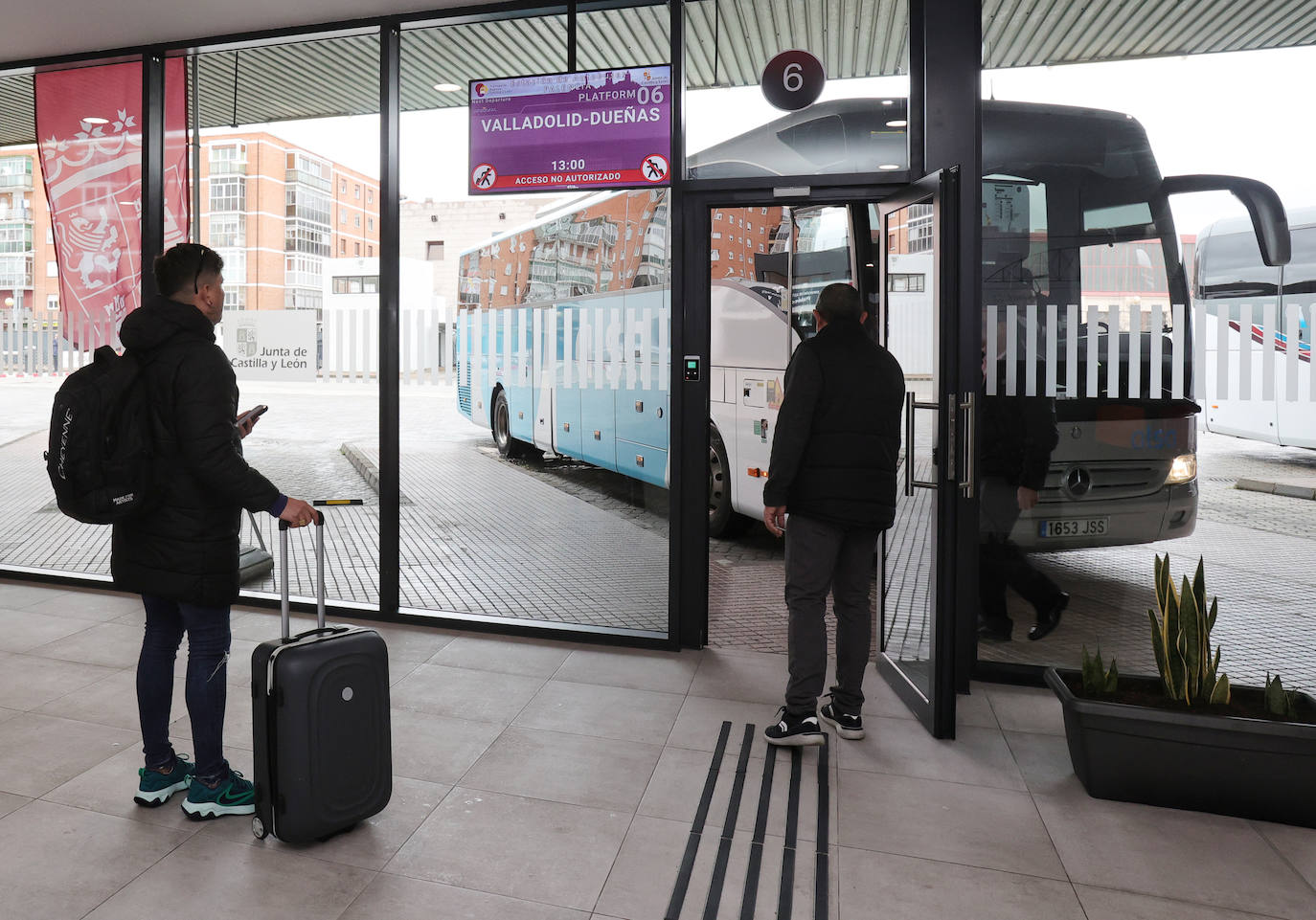 Mañueco inaugura la nueva estación de autobuses de Palencia