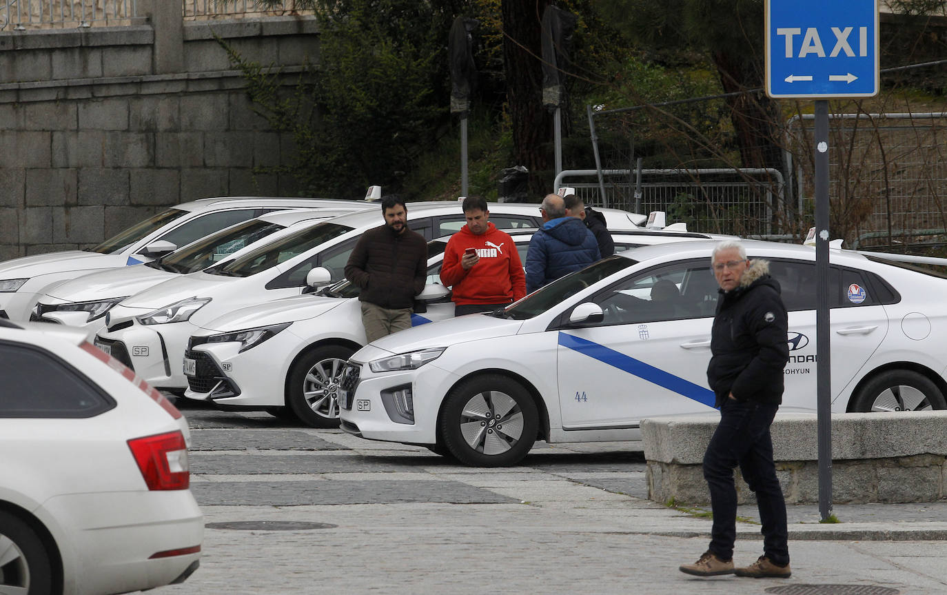 Los ingresos del taxi segoviano aseguran el recambio generacional