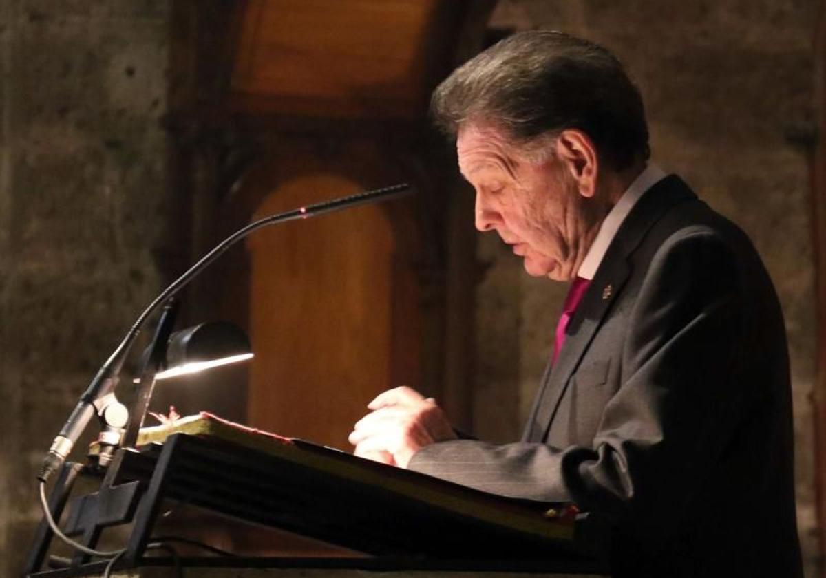 El periodista Ángel María de Pablos pronunció en 2018 el pregón de la Semana Santa de Valladolid en la Catedral.