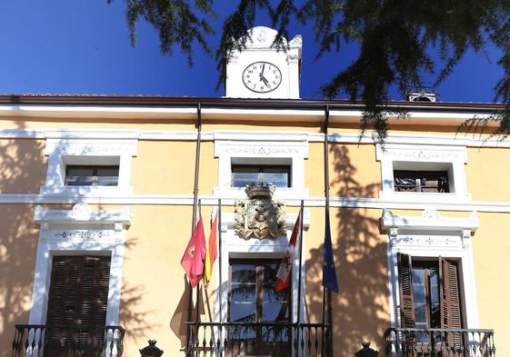 Casa Consistorial de Paredes de Nava.