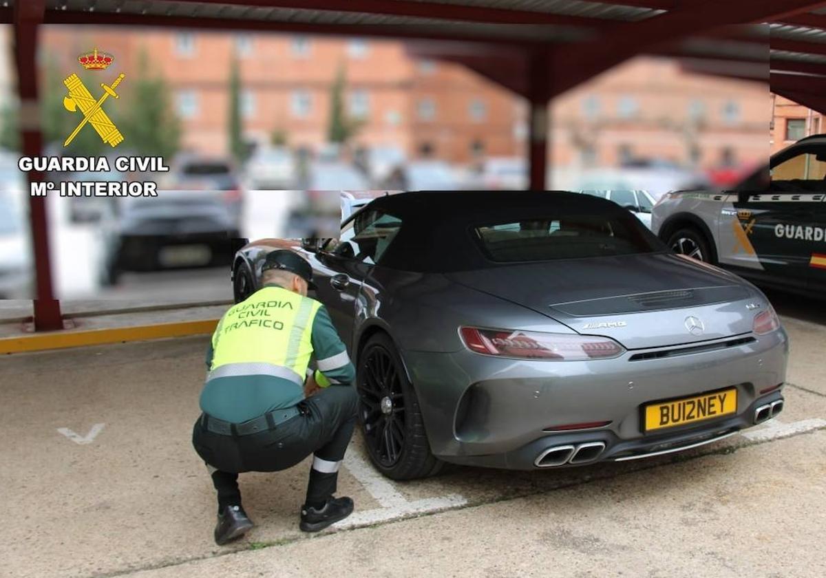 Vehículo del conductor detenido por la Guardia Civil.