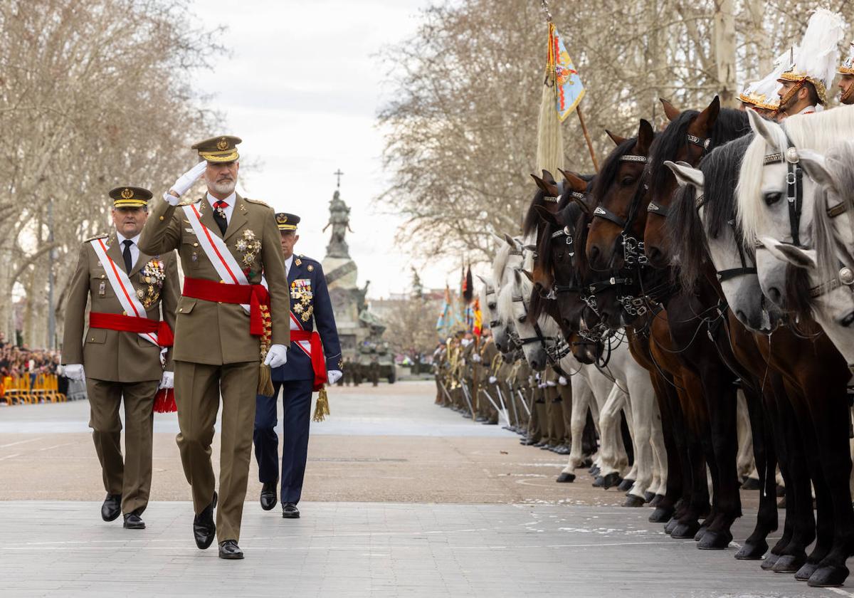 Felipe VI preside la celebración del 375º aniversario del Regimiento de Caballería Farnesio nº12