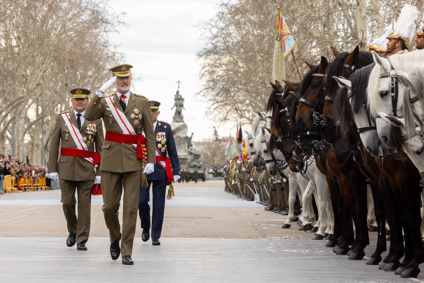 Felipe VI preside la celebración del 375º aniversario del Regimiento de Caballería Farnesio nº12