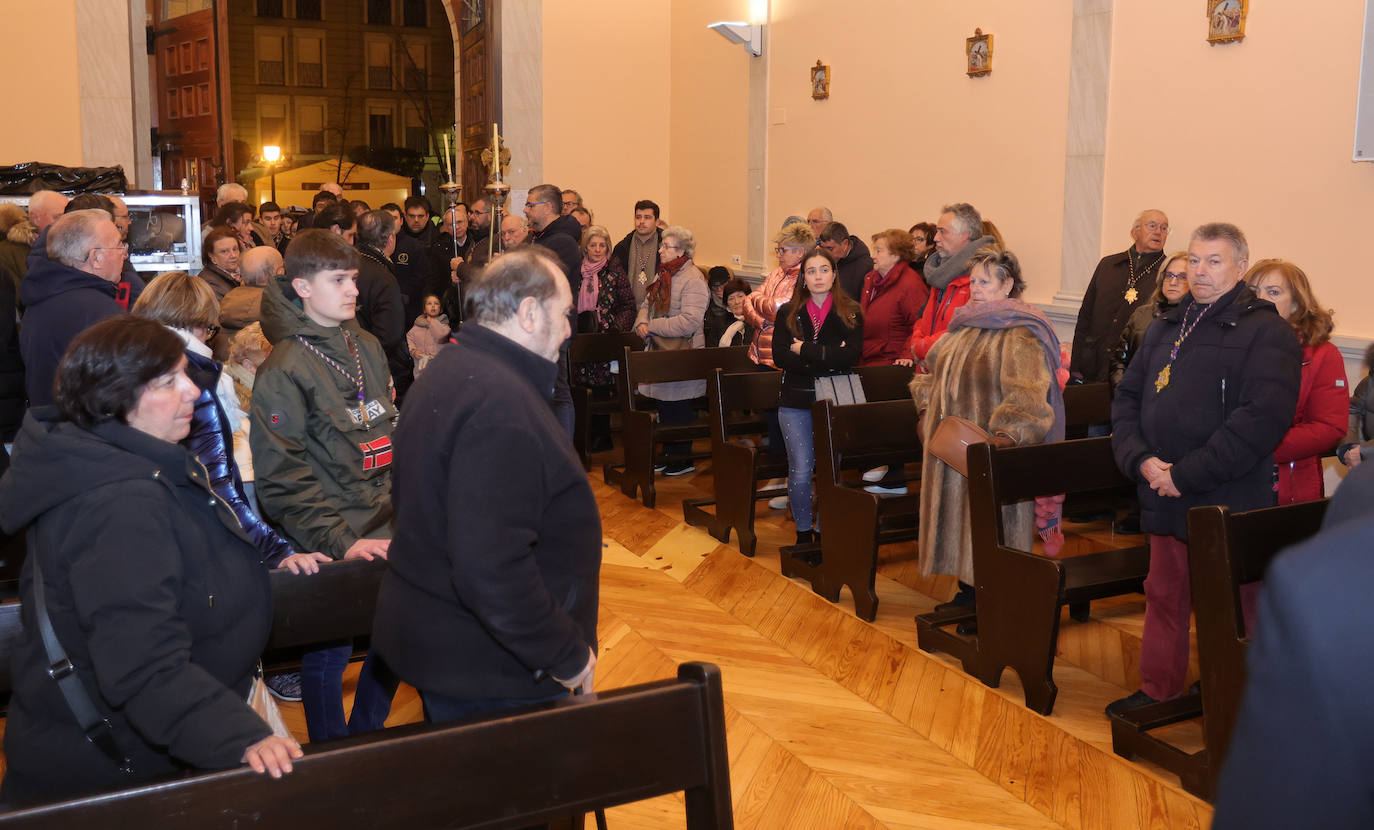 El Vía Crucis del &#039;Nazareno viejo&#039; en la plaza de San Pablo