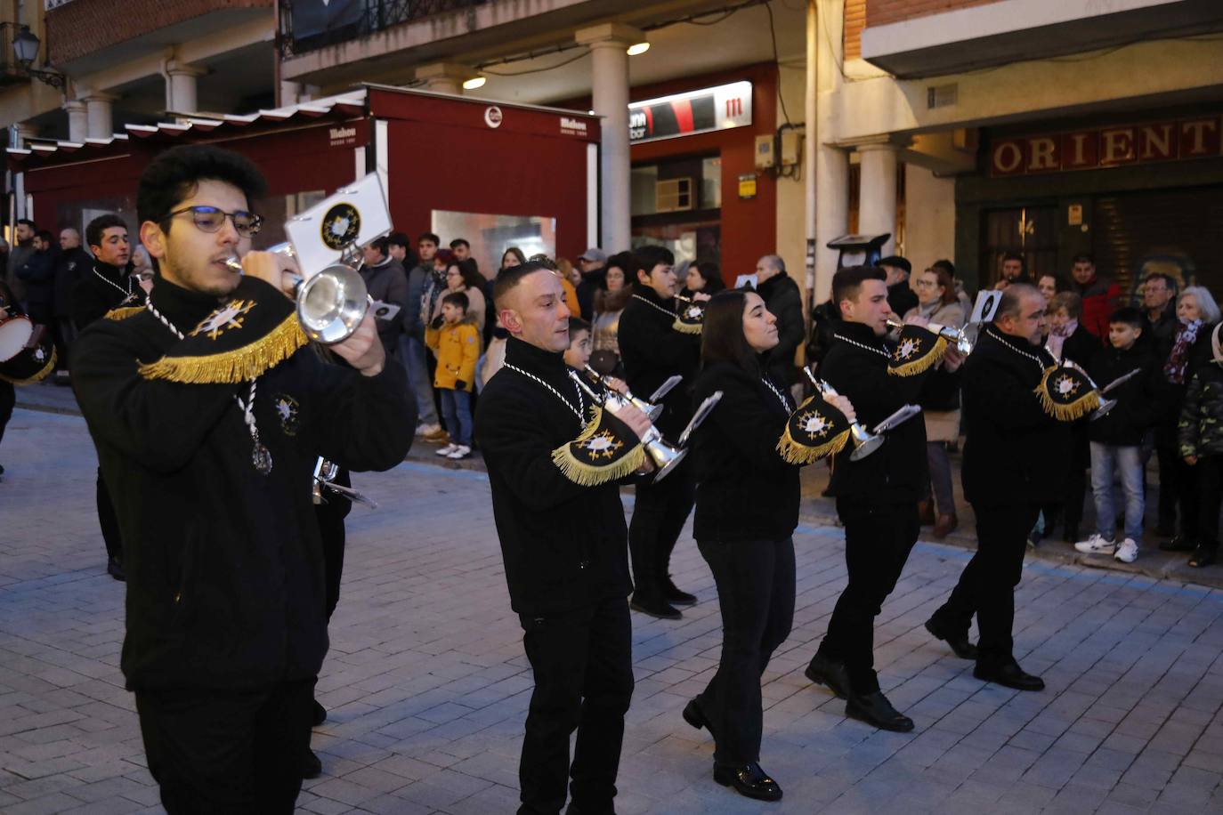 Pasacalles de bandas de Semana Santa en Peñafiel
